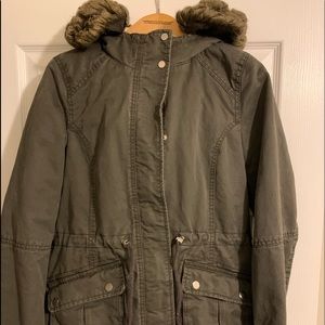 Hooded parka in khaki  / great condition